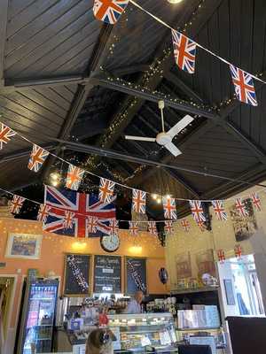 Knightingales Of Grantham