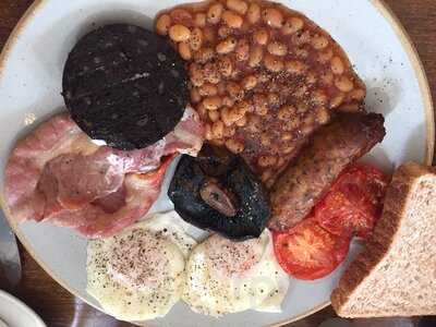 Courtyard Bar At The White Hart Hotel