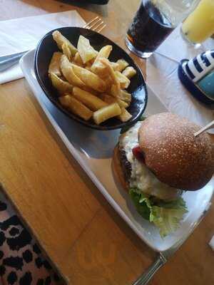 Royal Pier Upstairs Bar