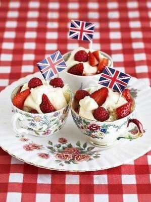 Amelia's Antiques, Collectables, Crafts & Tearoom