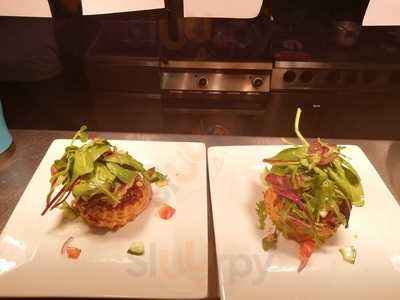 Garvey's Bar & Restaurant