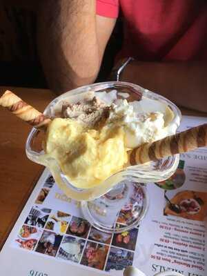 The Pear Tree Creperie