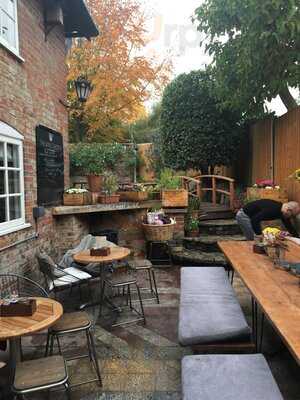 The Wine Garden At Hallmark Jewellers