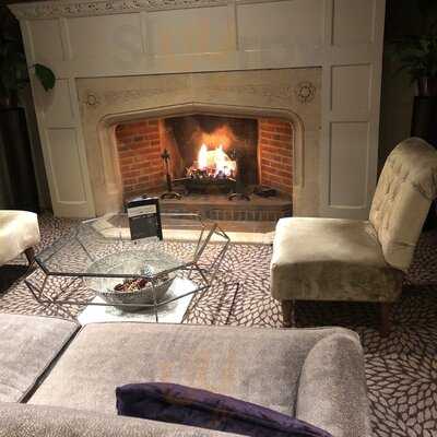 Hogarths Stone Manor