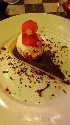 The Sand Martin Kitchen, Bar And Lounge