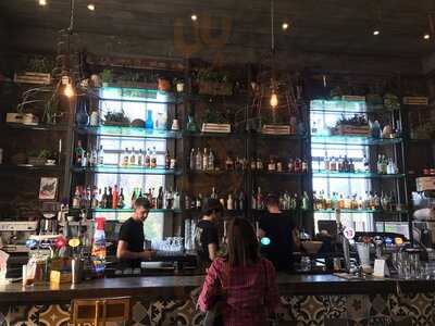 Vic Pub\kitchen And Social Club