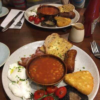 Old Shutter Cafe & Bistro