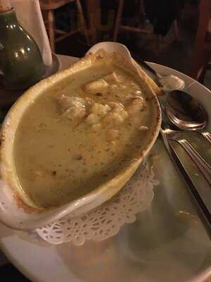 Half Moon Inn And Country Lodge