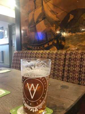 The Ship And Castle Pub