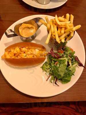 The Saint Bar & Kitchen