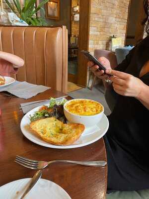 The Saint Bar & Kitchen