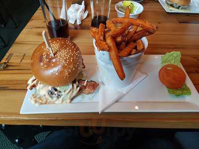 Bernards Gourmet Hamburgers