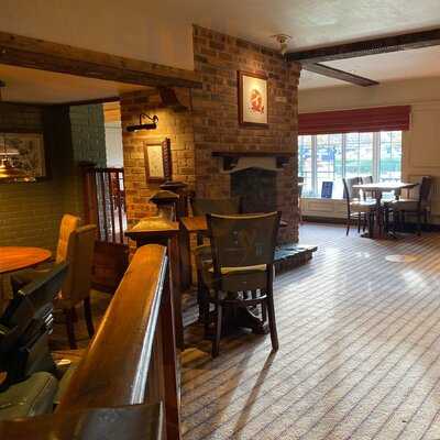 Potters Arms Cookhouse + Pub