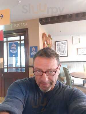 Potters Arms Cookhouse + Pub