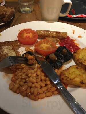 Potters Arms Cookhouse + Pub