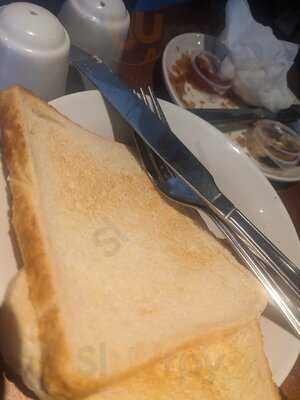 Herne Bay Table Table