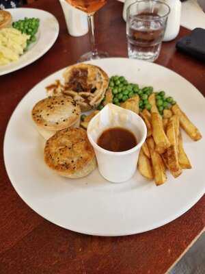 Herne Bay Table Table