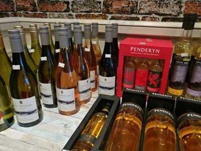 Aardvark Local & Cafe At Number 5