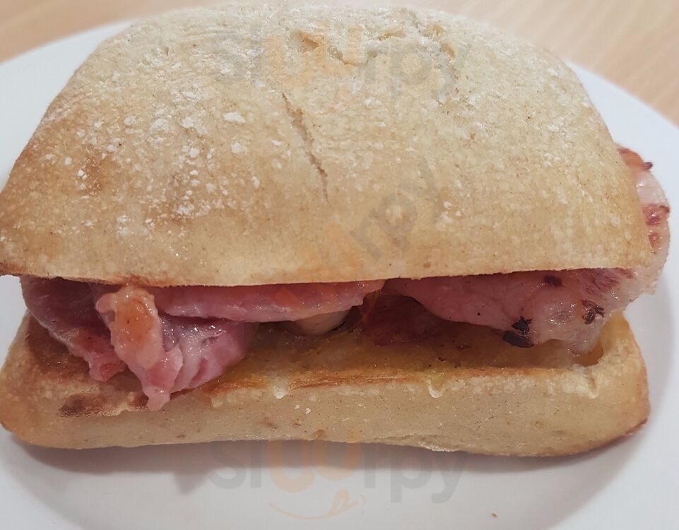 Hampson Park Coffee Shop