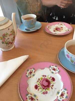 Beau-ti-ful Tearooms
