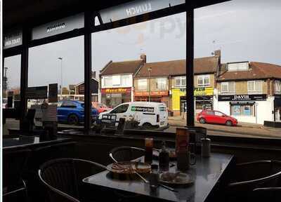 The Avenue Cafe