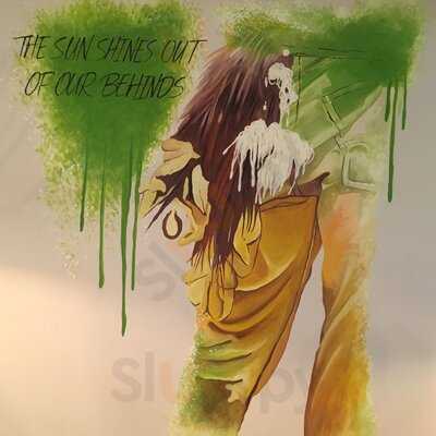 Ultimate Vegan Cafe - Photo 7