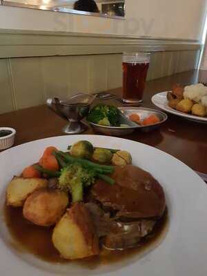 Samuel Barlow Bar & Restaurant