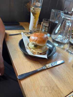 Firehouse Bar And Grill