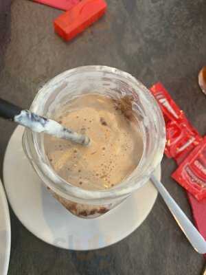 The Point Plus Cafe Bar & Restaurant