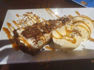 The Point Plus Cafe Bar & Restaurant