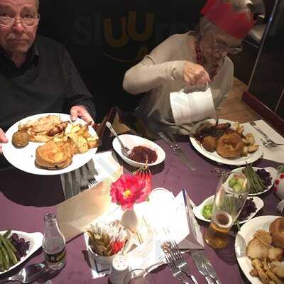 The Point Plus Cafe Bar & Restaurant