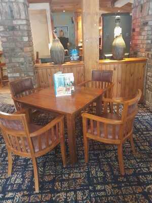 Solway Gate Table Table