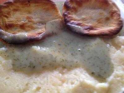 Frasiers Pie & Mash