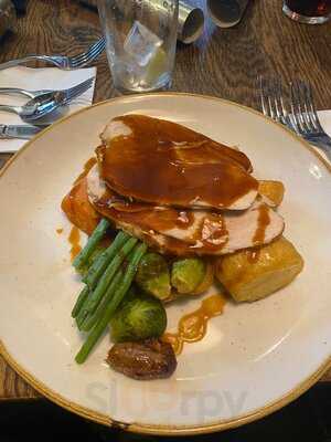 Chequers, Bragbury End