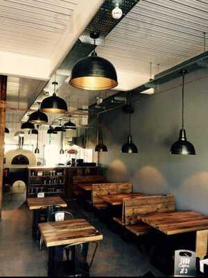 Unit Four Pizzeria And Bistro