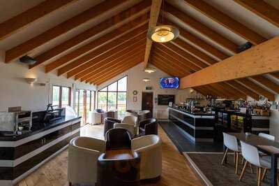 Westwoods Bar & Grill