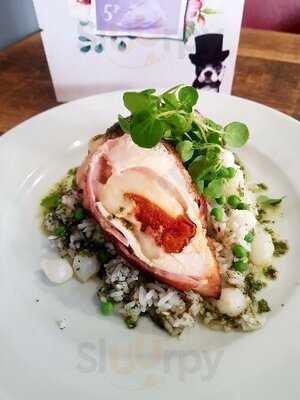 Queens Cafe Bar Bistro