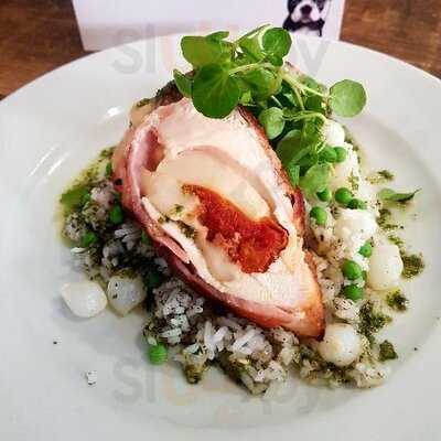 Queens Cafe Bar Bistro