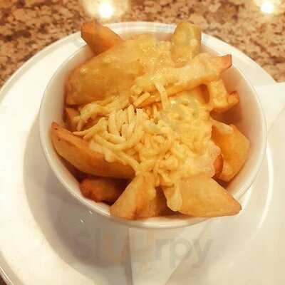 Queens Cafe Bar Bistro