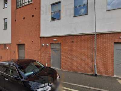 Queens Cafe Bar Bistro