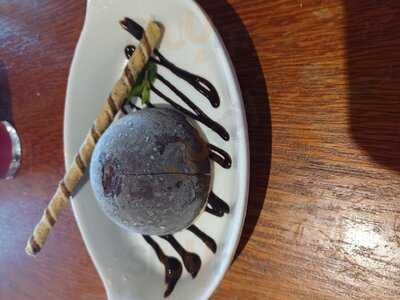 The Three Crowns & Sugar Loaf