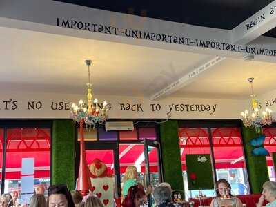 Alice And The Hatter