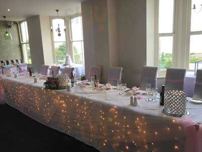 The Tale Of Two, Craft Bar & Restaurant