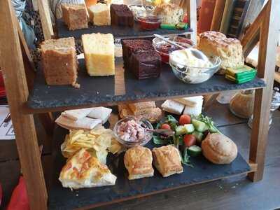 The Globe - Coffee & Books