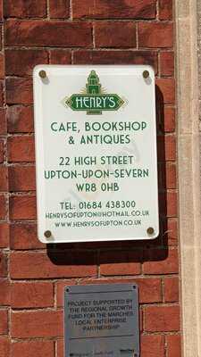 Henry's Cafe Bookshop & Antiques