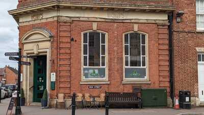 Henry's Cafe Bookshop & Antiques