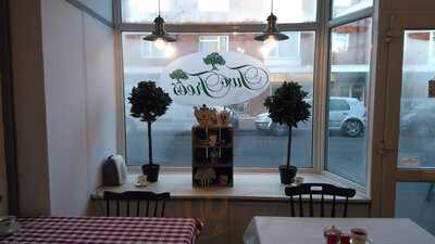 Two Trees Cafe
