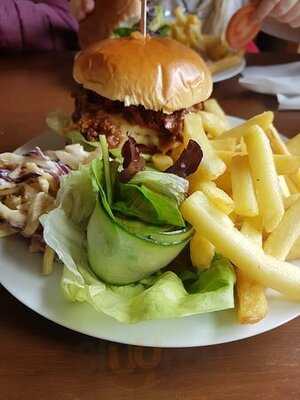 Nice "n" Chilled At The Hub