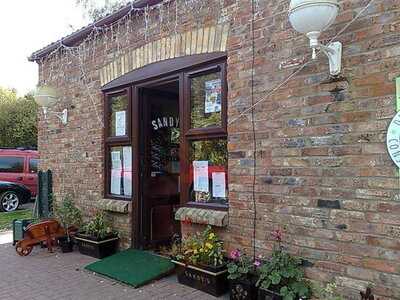 Sandy's Cafe At Orchard Park