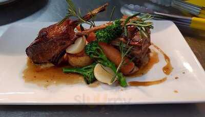 Foresters Bar And Restaurant